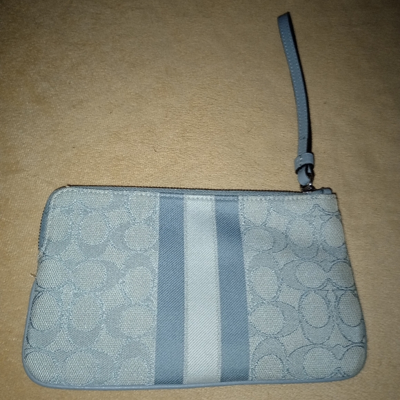 SOLD Coach Dempsey Large Corner Zip wristlet With Patch and Stripe - Picture 3 of 10